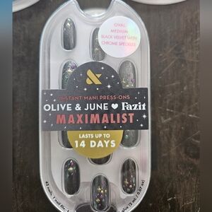 Olive And June Press-on Nails, black Velvet With Chrome Speckles, Medium Oval